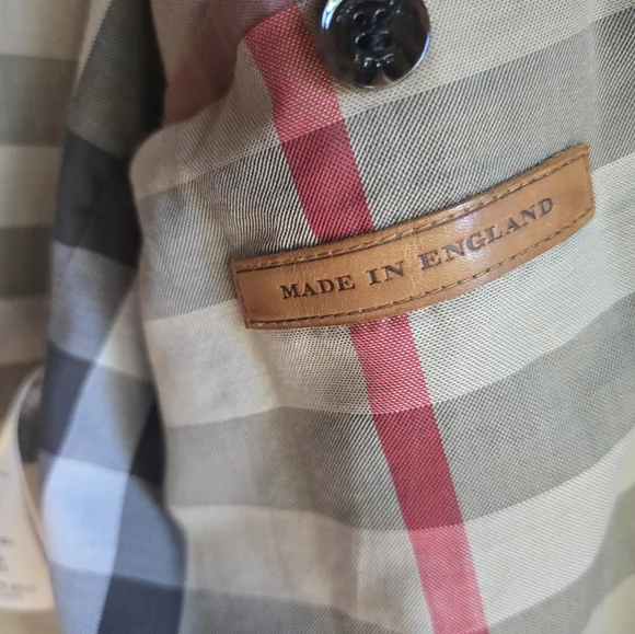 Burberry Trench Coat Large - Picture 14 of 14